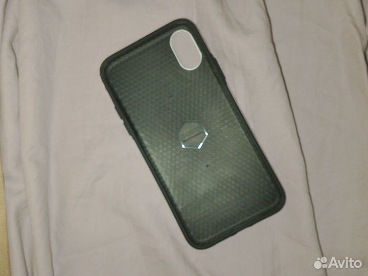 Противоударный чехол на iPhone XS