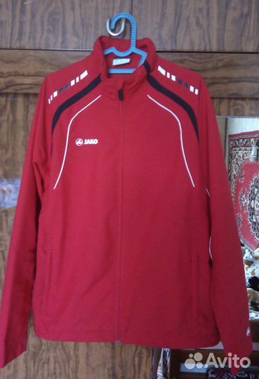 Спортивная кофта