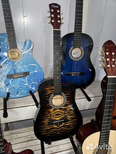 Гитара акустическая / классическая