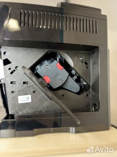 Кофемашина DeLonghi ecam 13.123.B