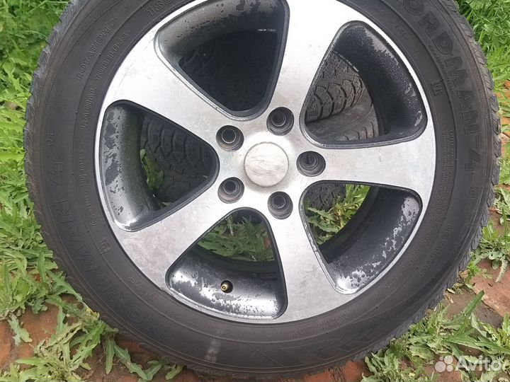 Диски литые r15 5 114.3 Tayota,джили эмгранд