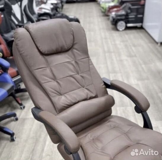 Компьютерное кресло руководителя