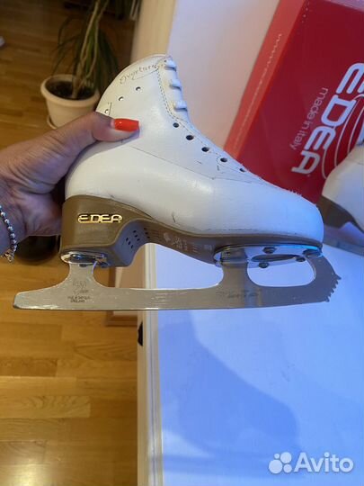 Фигурные коньки edea 200