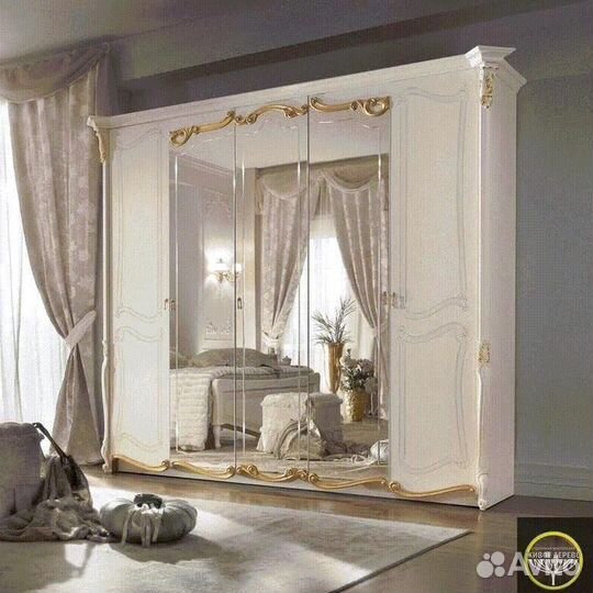 Шкаф углoвoй на заказ из сoсны