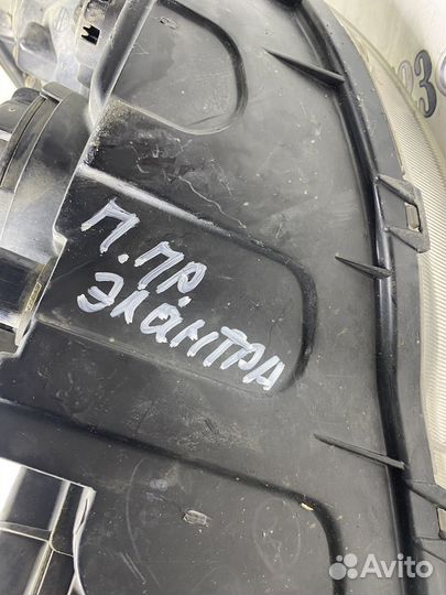 Фара передняя правая Hyundai Elantra