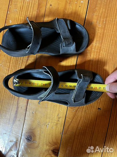 Сандалии crocs j2