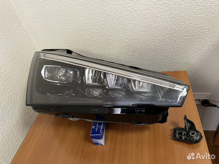 Правая фара линза Шкода Рапид 2 Rapid 2 с 2020г