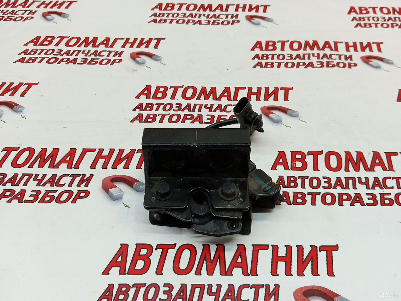 Замок капота правый Lixiang L7 L8 L9