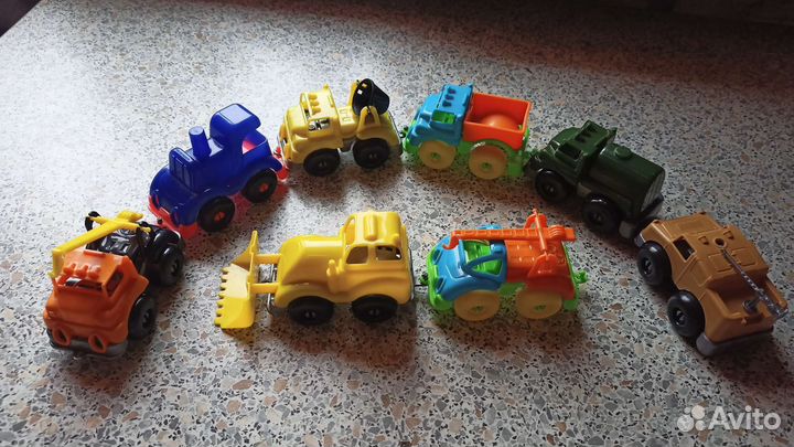 Машинки набором,синий трактор