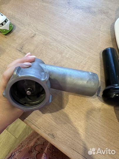 Мясорубка moulinex hv8 1700 w(с дефектом)