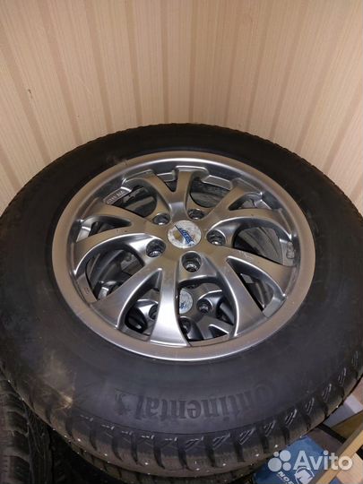 Continental IceContact 2 215/65 R16 102T