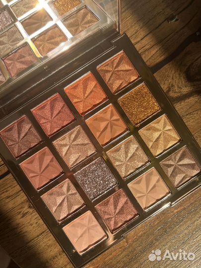 Палетка теней Revolution Pro Goddess Bronze Heat