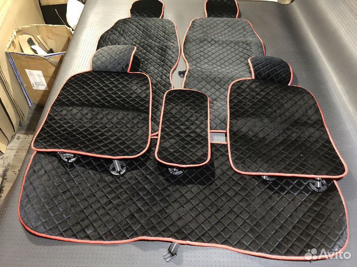 Накидки на сидения универсальные. Комплект