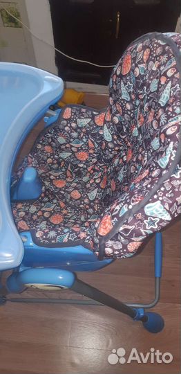 Стульчик для кормления omega