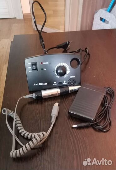 Аппарат для маникюра и педикюра