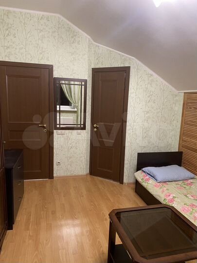 Комната 100 м² в 3-к., 2/3 эт.