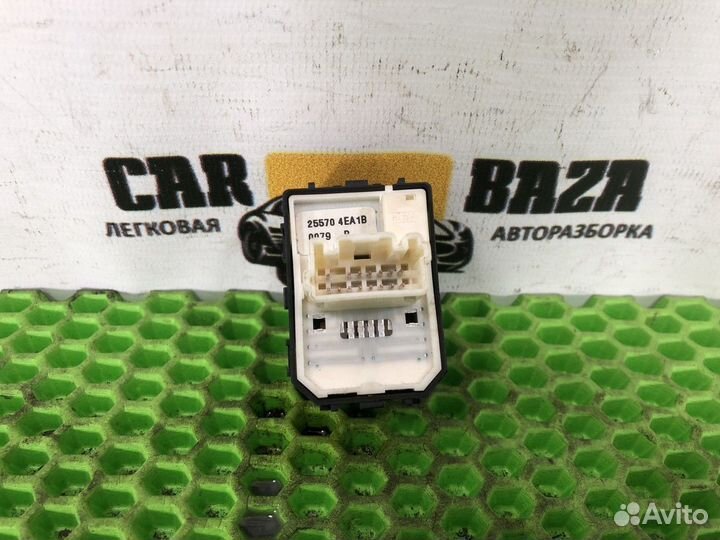 Переключатель регулировки зеркала Nissan Qashqai