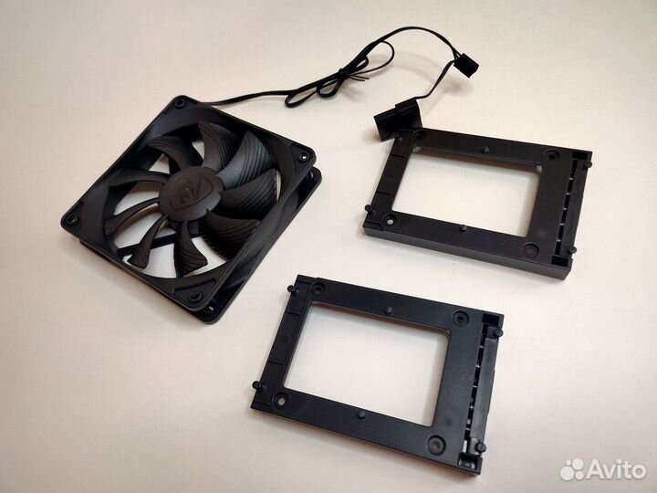Кулер AR120 (вентилятор), крепление для SSD