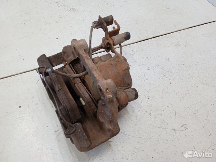 Суппорт передний правый Volkswagen Passat B5 1.8