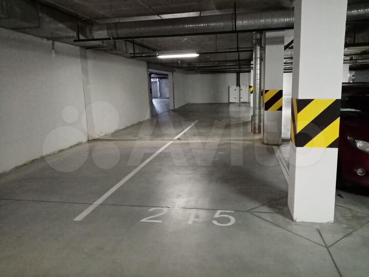 Машиноместо, 13 м²