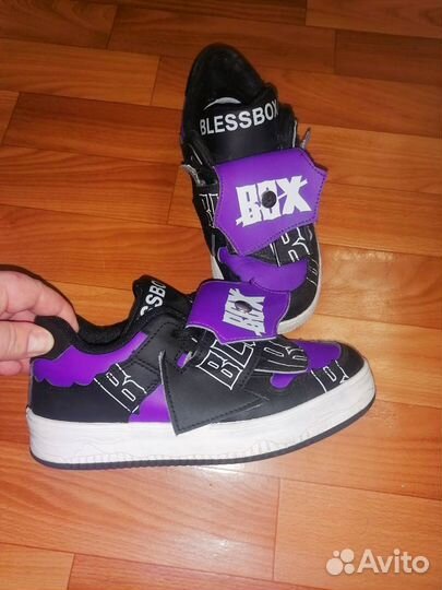 Кроссовки для девочки 35-36