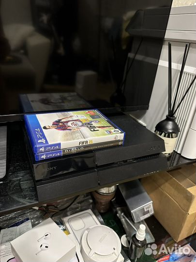 Sony PS4 500 gb в отличном состоянии