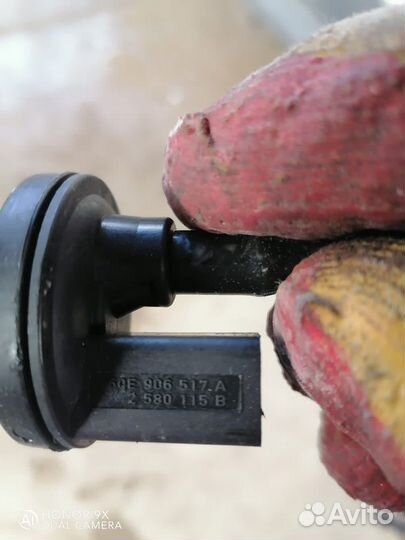 Клапан топливного бака Volkswagen Golf