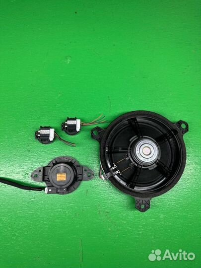 Динамик передний левый Toyota Yaris mxph10