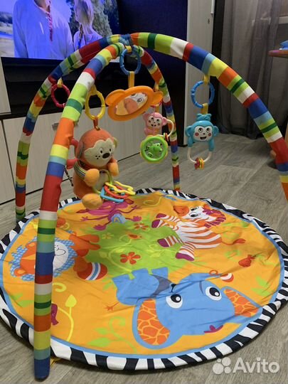 Развивающий коврик для малышей