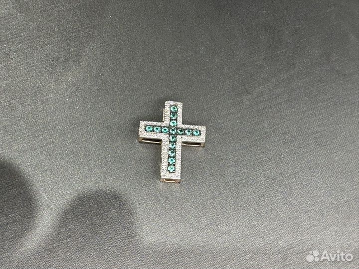 Золотой крест подвеска с изумрудами и брильянтами