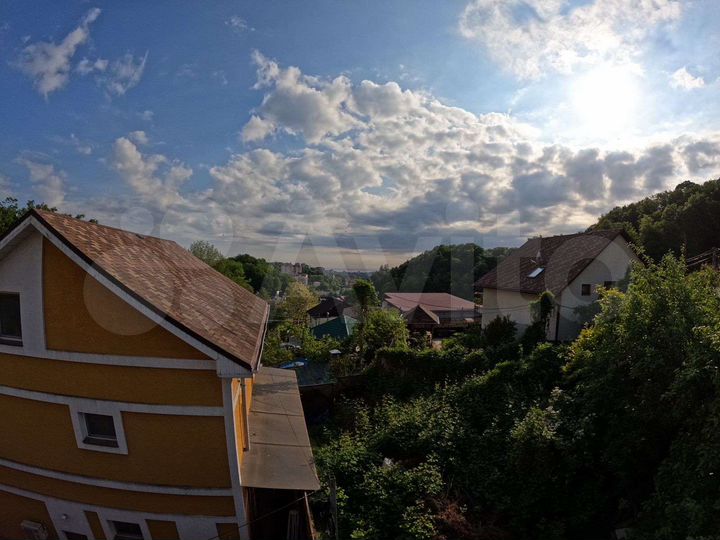 Дом 65 м² на участке 4 сот.