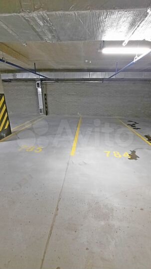 Машиноместо, 14 м²