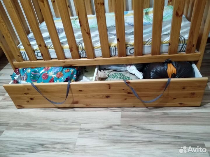 Детская кроватка