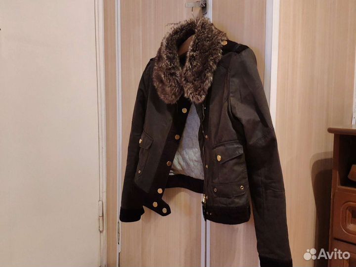 Куртка 36 размер (европейский). stradivarius