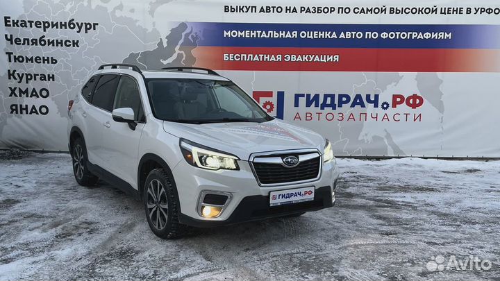 Кронштейн передней балки правый Subaru Forester (SK/S14)