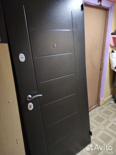 Дверь входная металлическая
