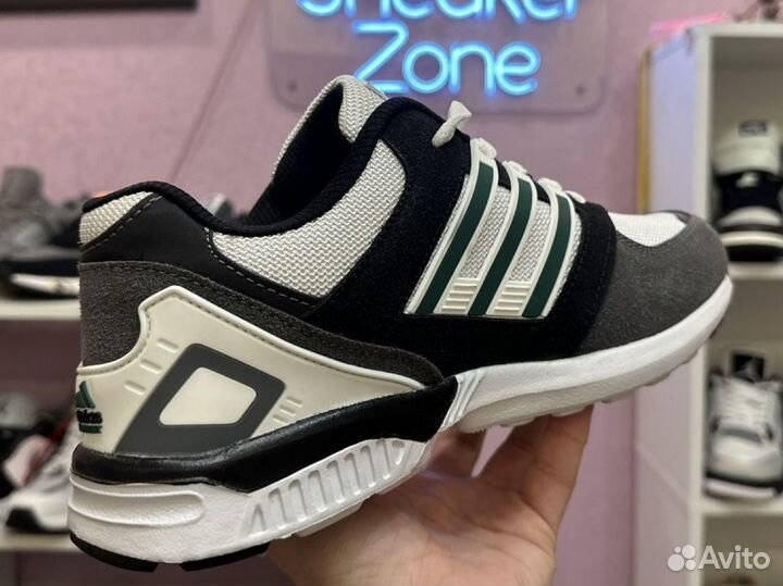 Кроссовки adidas torsion