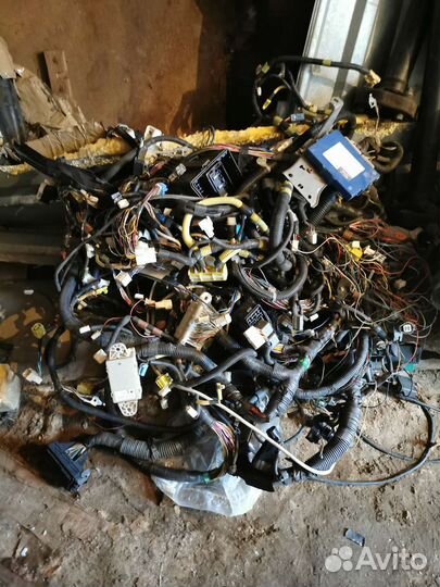 Подкапотная проводка Lexus IS250