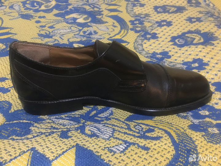 Продам чёрные кожаные туфли