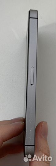 Телефон iPhone se