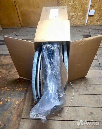 Инвалидное кресло