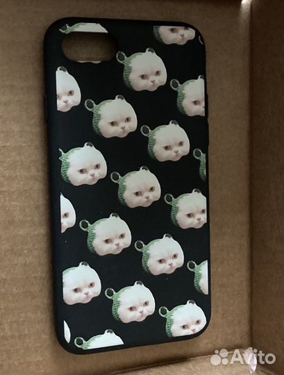 Чехлы на iPhone SE 2020