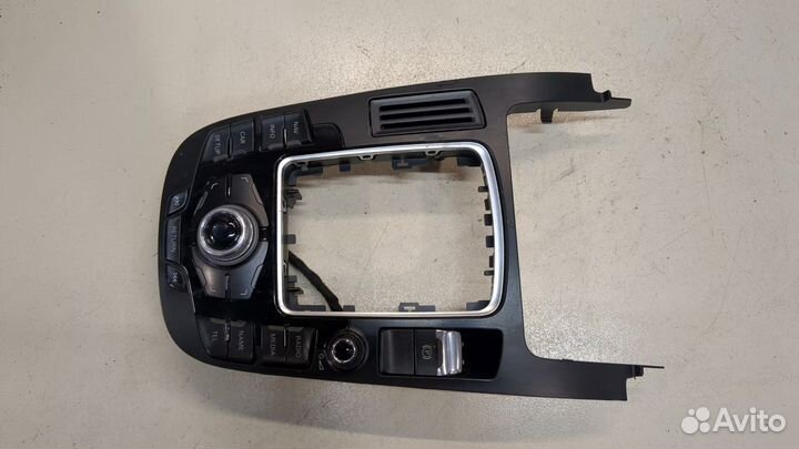 Рамка под кулису Audi Q5, 2009