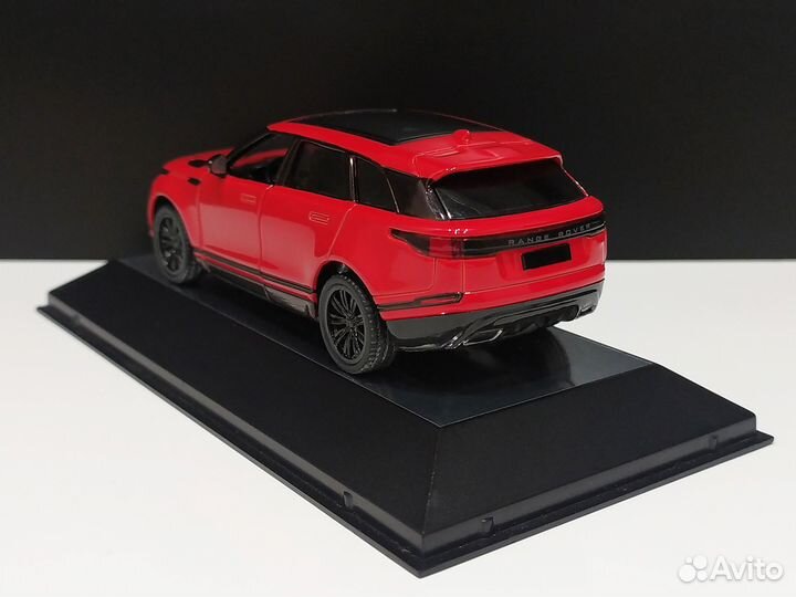 1:43 Range Rover Velar Red