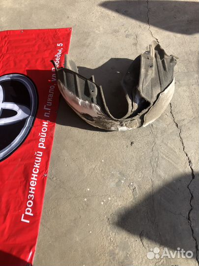 Задние подкрылки Toyota Camry v55