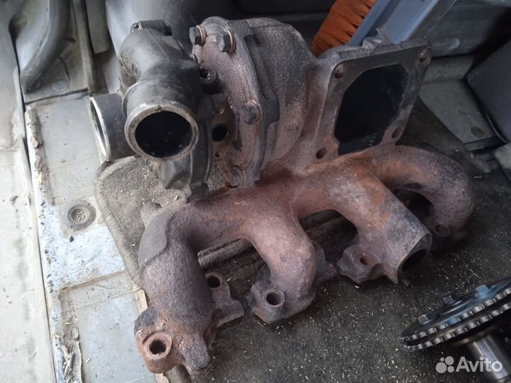 Распредвал форд транзит FA 2002год 2,0 литра