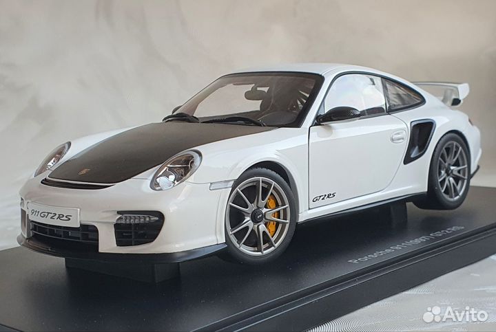 Porsche gt2 rs 1:18