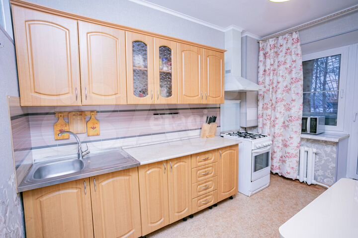 2-к. квартира, 54,4 м², 1/2 эт.