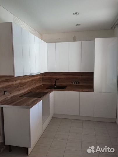 Кухонный гарнитур новый