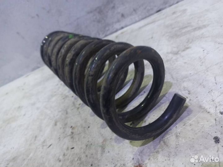 Пружина задняя Мерседес